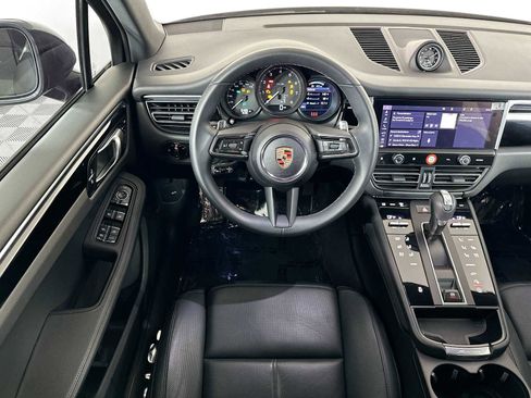 Used 2025 Porsche Macan image 23