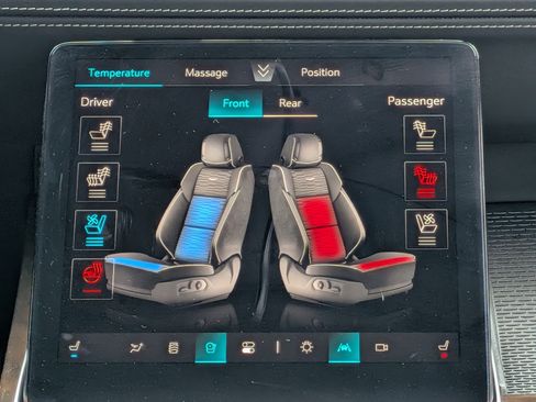 Certified 2026 Cadillac Escalade ESV Platinum Sport AWD/4WD image 33