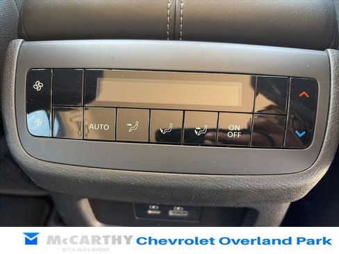 Used 2025 Nissan Pathfinder SV FWD image 39