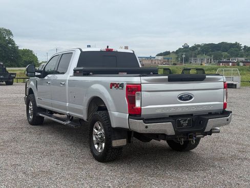 Used 2017 Ford F250 Lariat w/ Lariat Ultimate Package AWD/4WD image 8