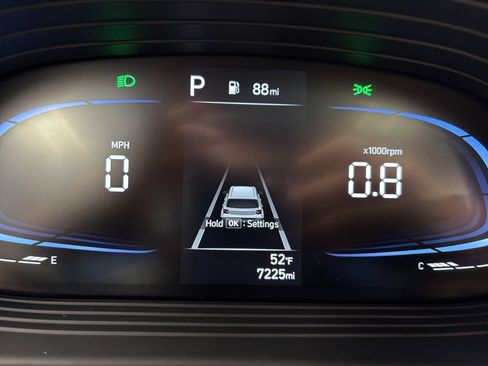 Used 2025 Hyundai Venue SEL image 36