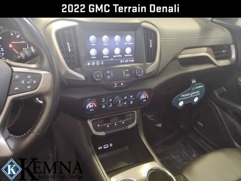 Used 2022 GMC Terrain Denali image 19
