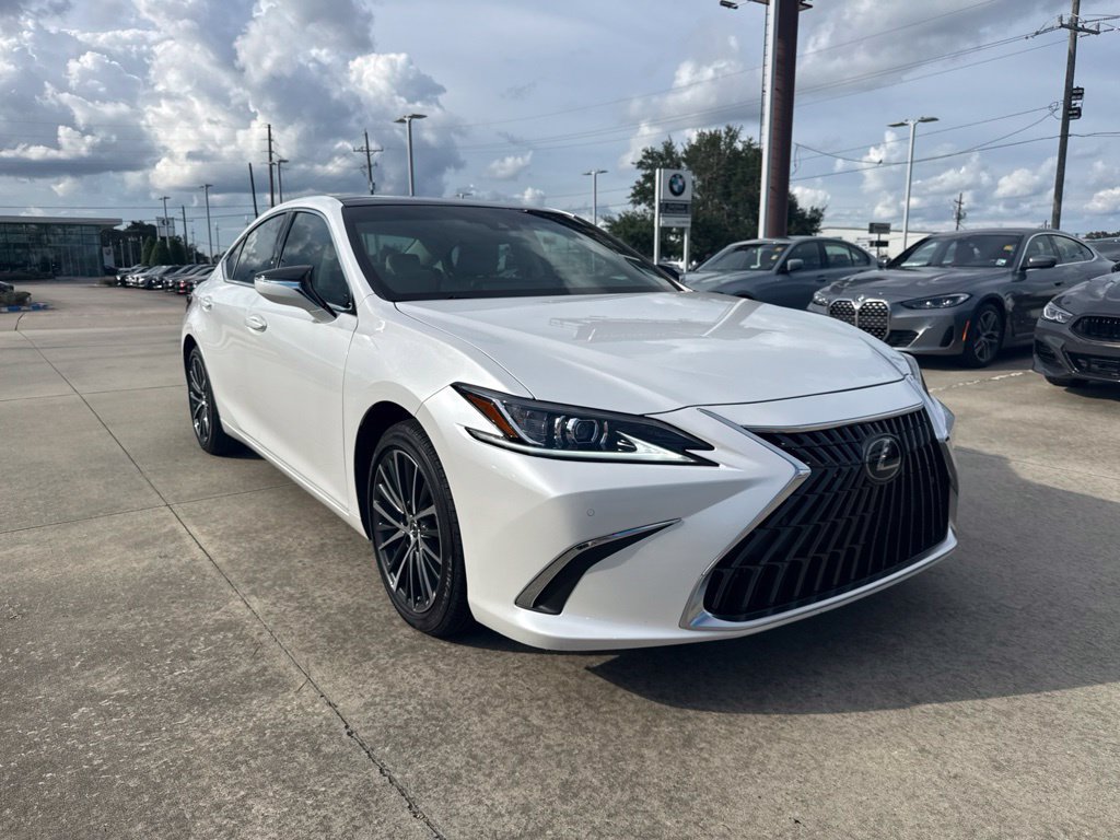 Used 2025 Lexus ES 350 w/ Premium Package FWD image 7