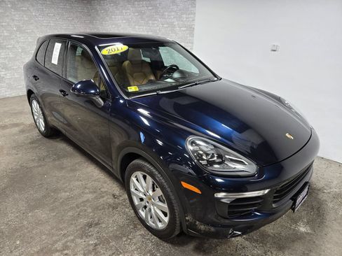 Used 2017 Porsche Cayenne S AWD/4WD image 64