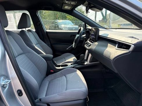 Used 2025 Toyota Corolla Cross AWD Hybrid image 9