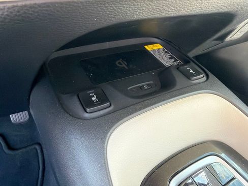 Used 2024 Toyota Corolla XLE FWD image 4