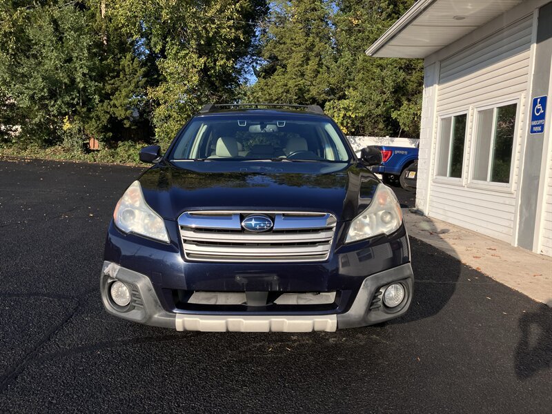 Used 2014 Subaru Outback 2.5i Limited AWD/4WD image 9