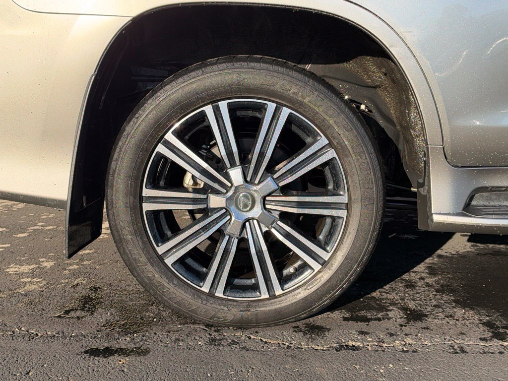 Used 2020 Lexus LX 570 4WD w/ Luxury Package image 6