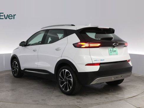 Used 2023 Chevrolet Bolt EUV Premier w/ Sun & Sound Package image 17