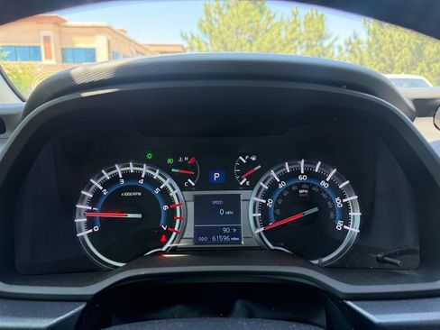 Used 2019 Toyota 4Runner Limited AWD/4WD image 31
