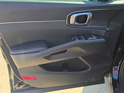 New 2026 Kia Sorento LX image 18