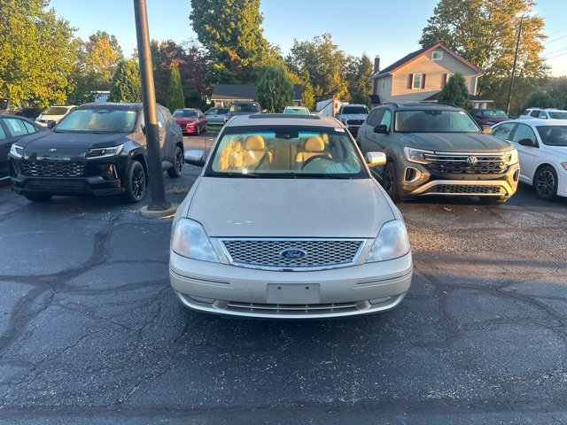 Used 2005 Ford Five Hundred Limited FWD image 2