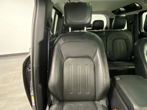 Used 2020 Land Rover Defender 110 HSE image 25