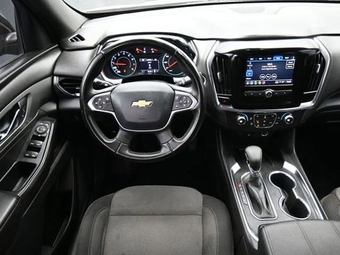 Used 2023 Chevrolet Traverse LT image 26
