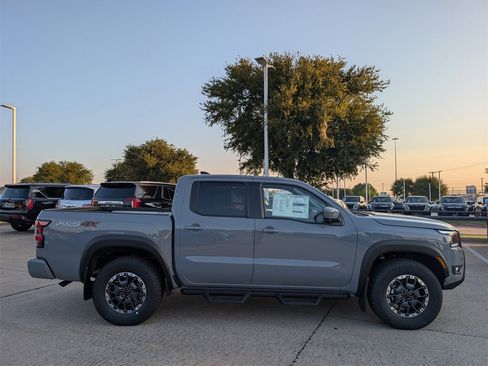 New 2026 Nissan Frontier PRO-4X w/ Pro-4x Convenience Package image 3