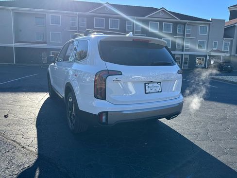 New 2025 Kia Telluride EX w/ EX Captain's Chair Package image 5
