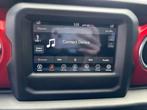 Used 2021 Jeep Wrangler Unlimited Rubicon AWD/4WD image 15
