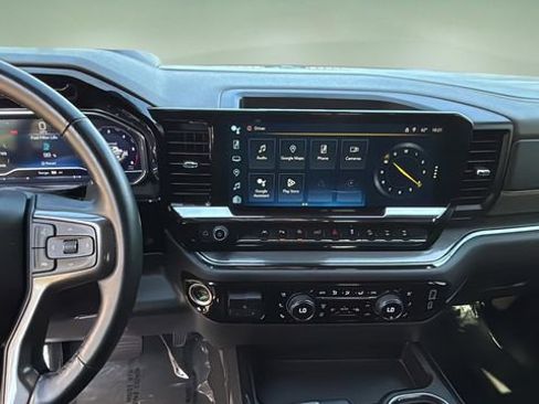 Used 2024 Chevrolet Silverado 1500 ZR2 w/ Technology Package image 12