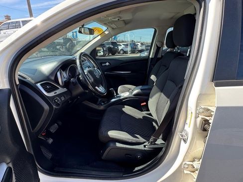 Used 2018 Dodge Journey SXT w/ Premium Group image 6