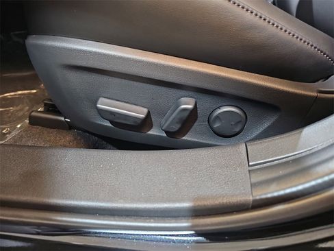 New 2026 MAZDA MAZDA3 2.5 S Sedan w/ Preferred Pkg image 30