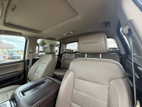 Used 2015 GMC Sierra 2500 Denali w/ Duramax Plus Package image 21