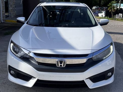 Used 2016 Honda Civic Touring image 9