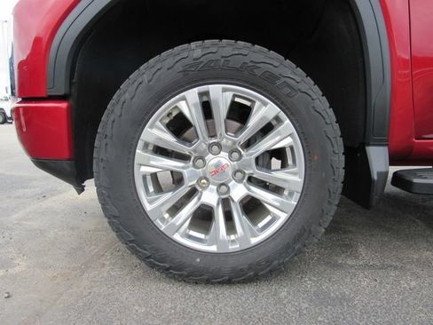 Certified 2020 GMC Sierra 1500 Denali w/ LPO, GMC Protection Package AWD/4WD image 9