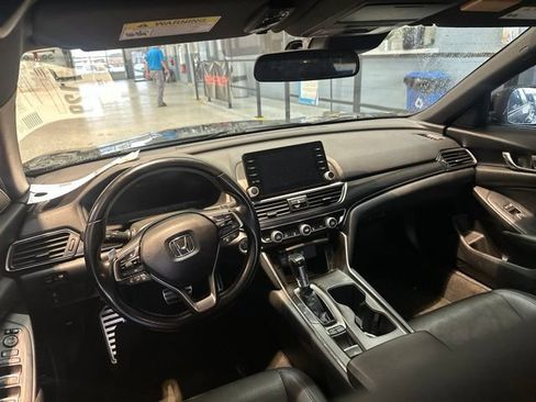 Used 2020 Honda Accord Sport image 9