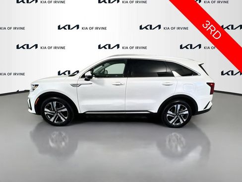 Certified 2023 Kia Sorento SX Prestige w/ Panoramic Sunroof Package AWD/4WD image 5