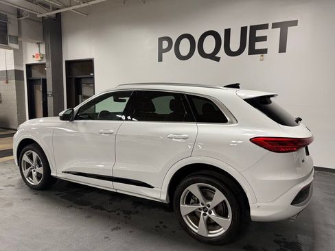 Used 2025 Audi Q5 Premium Plus w/ Premium Plus AWD/4WD image 6