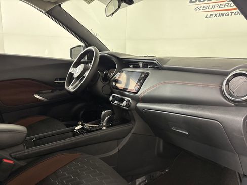 Used 2024 Nissan Kicks SR image 28