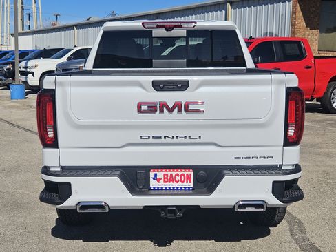New 2026 GMC Sierra 1500 Denali w/ Technology Package image 4
