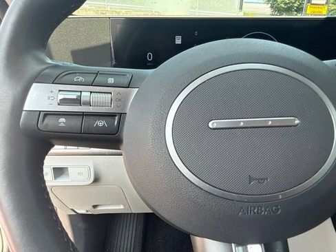 Used 2024 Hyundai Kona Limited AWD/4WD image 34