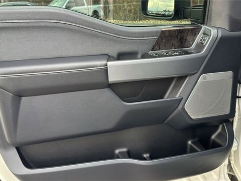 Used 2023 Ford F350 Lariat w/ Lariat Ultimate Package image 9