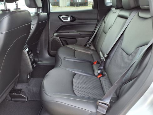 New 2026 Jeep Compass Latitude image 14