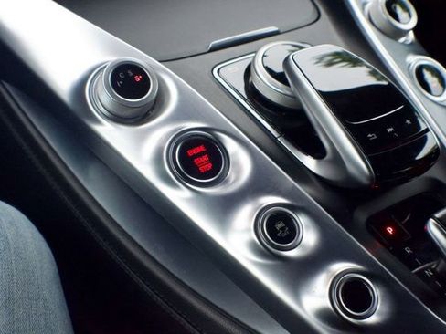 Used 2018 Mercedes-Benz AMG GT Roadster image 37