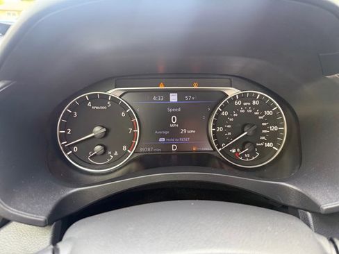 Used 2024 Nissan Altima 2.5 SV w/ SV Premium Package FWD image 9