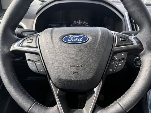 Used 2024 Ford Edge Titanium AWD/4WD image 17