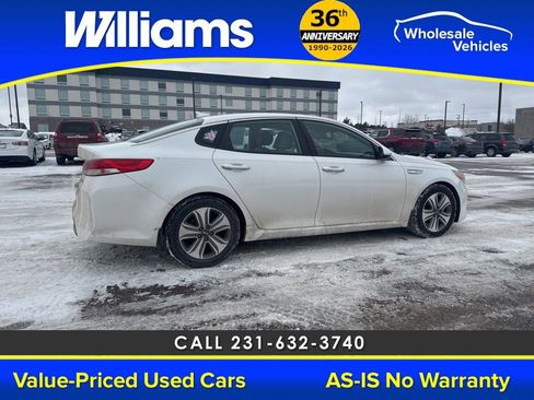 Used 2017 Kia Optima EX image 18