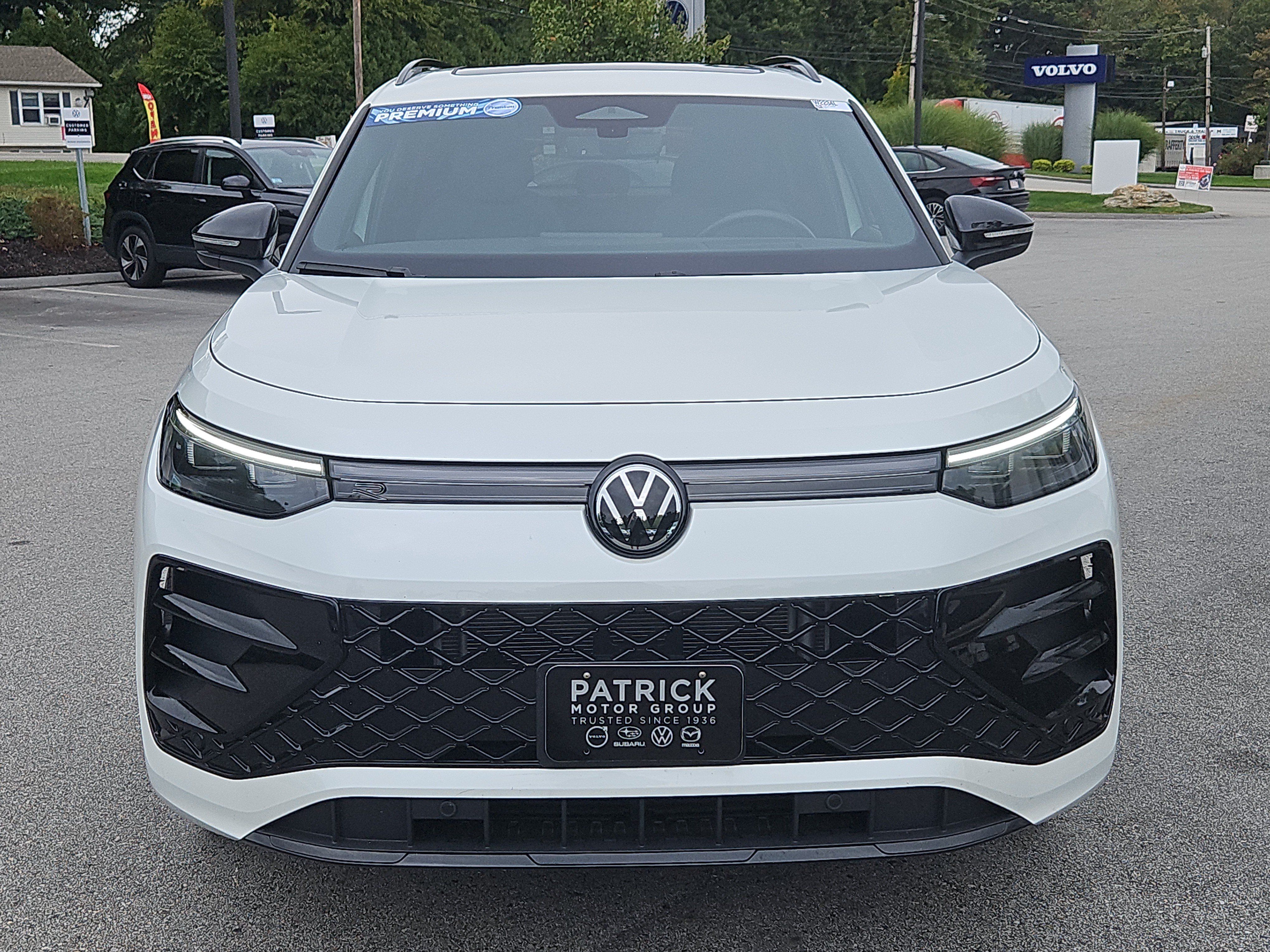 Used 2026 Volkswagen Tiguan SE R-Line AWD/4WD image 25