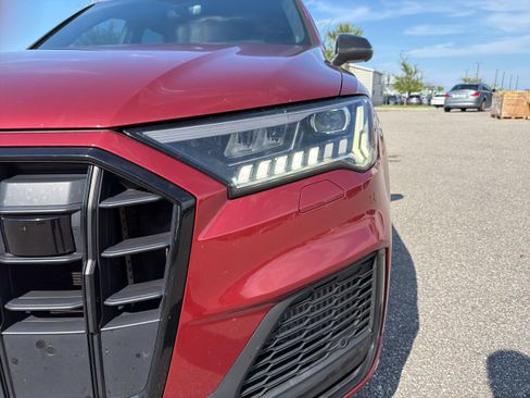 Used 2021 Audi SQ7 Premium Plus w/ Executive Package AWD/4WD image 9