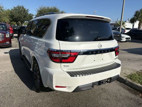 Used 2024 Nissan Armada Platinum w/ Captain's Chairs Package RWD image 5