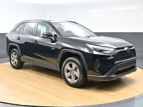 Used 2024 Toyota RAV4 XLE w/ Convenience Package FWD image 3