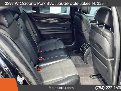 Used 2014 BMW 750i image 43