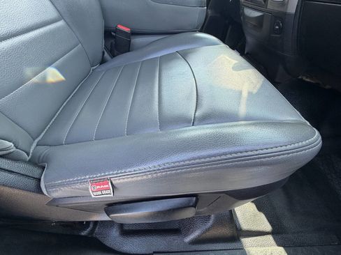 Used 2018 RAM 3500 Tradesman w/ Chrome Appearance Group image 35