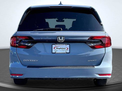 Used 2024 Honda Odyssey Sport image 4