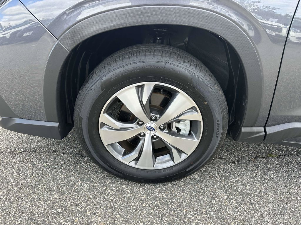 Certified 2025 Subaru Ascent Premium AWD/4WD image 6
