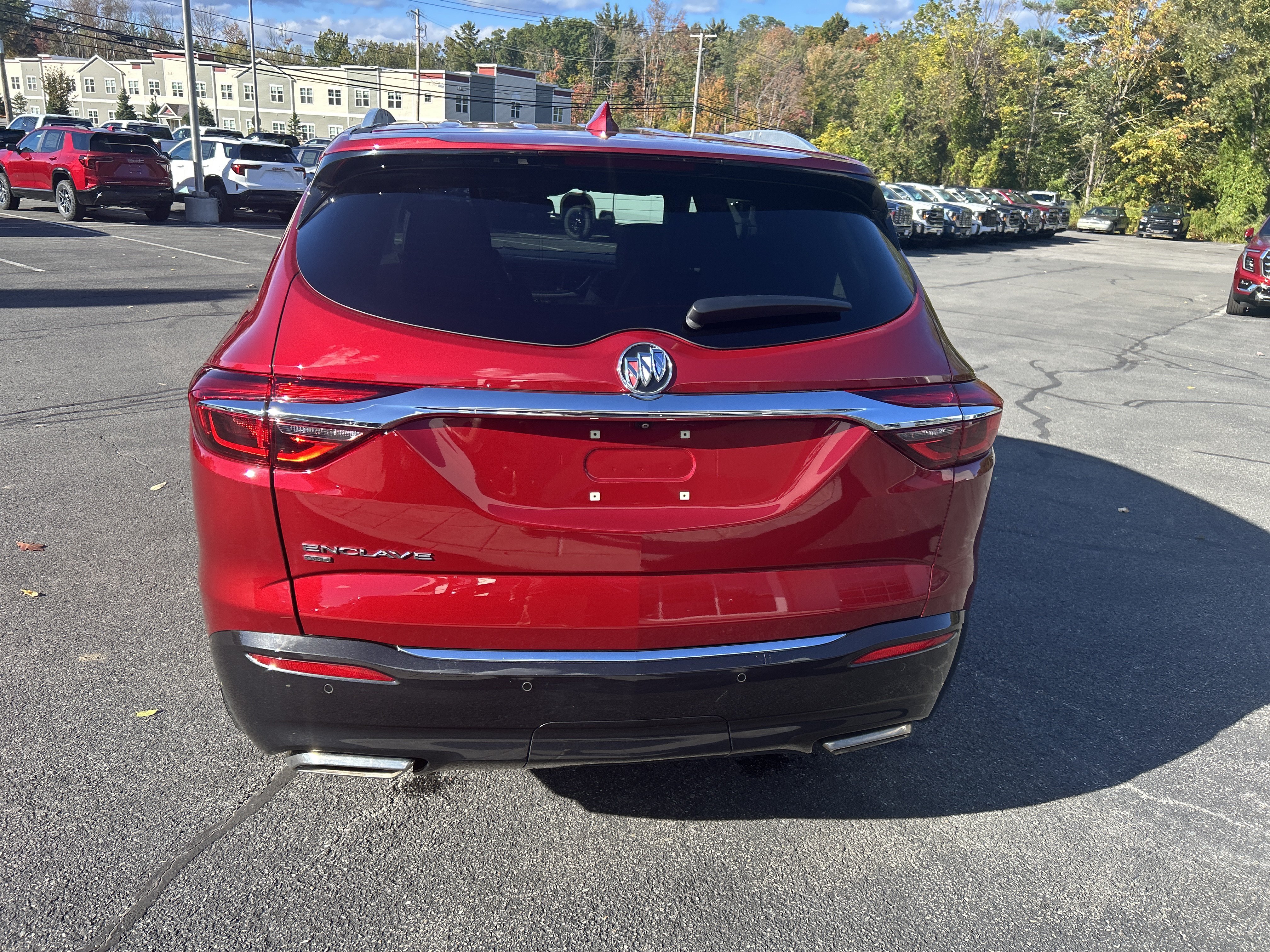 Used 2021 Buick Enclave Essence w/ Sound and Sites Package AWD/4WD image 6