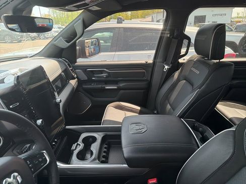 Used 2025 RAM 1500 Laramie w/ Night Edition AWD/4WD image 10