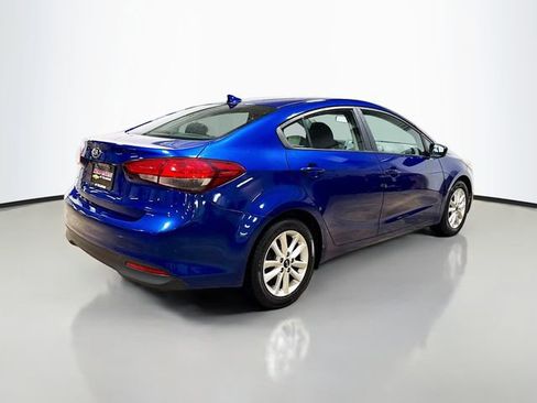 Used 2017 Kia Forte LX w/ LX Popular Package image 7
